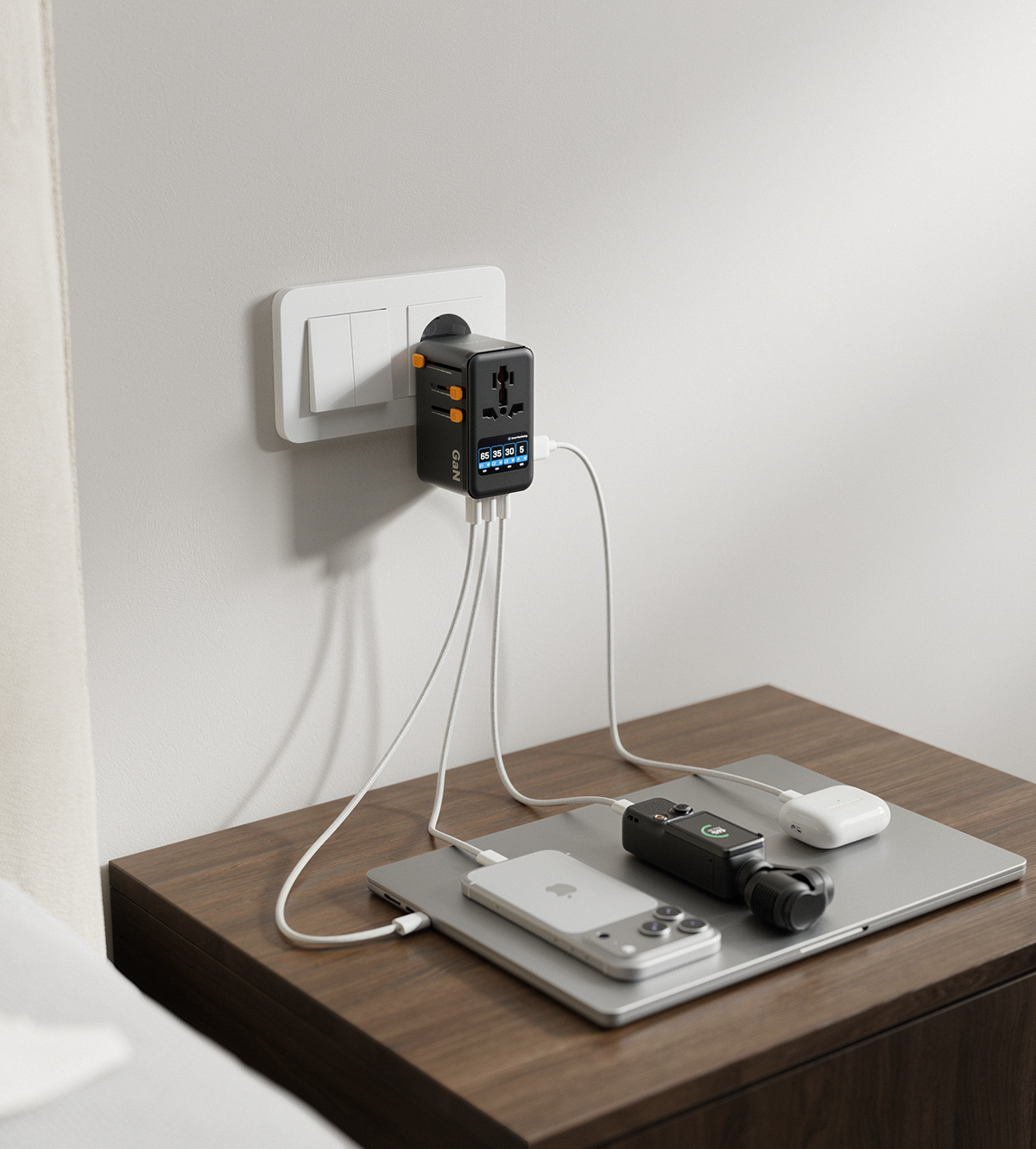 KUXIU 200W Universal Travel Adapter with Smart Display