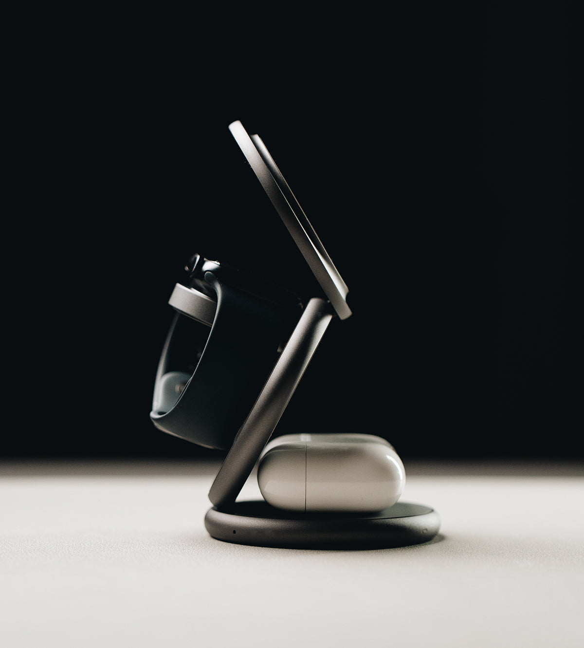 KUXIU X63Q Qi2 3-In-1 Foldable Magnetic Wireless Charging Station