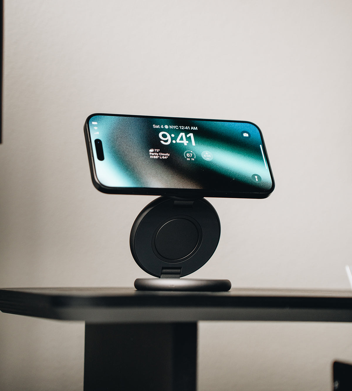 KUXIU X63Q Qi2 3-In-1 Foldable Magnetic Wireless Charging Station