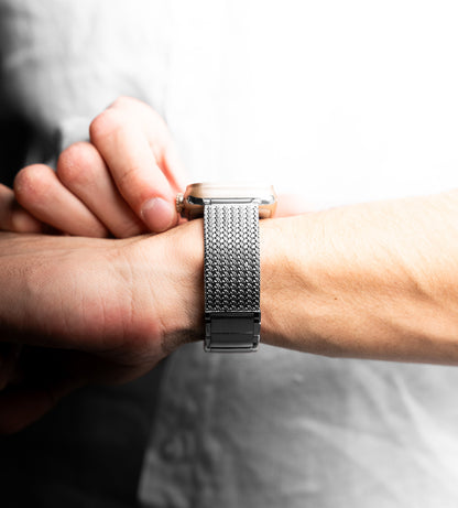 KUXIU Přírodní nerezová ocelová magnetická páska na Apple Watch