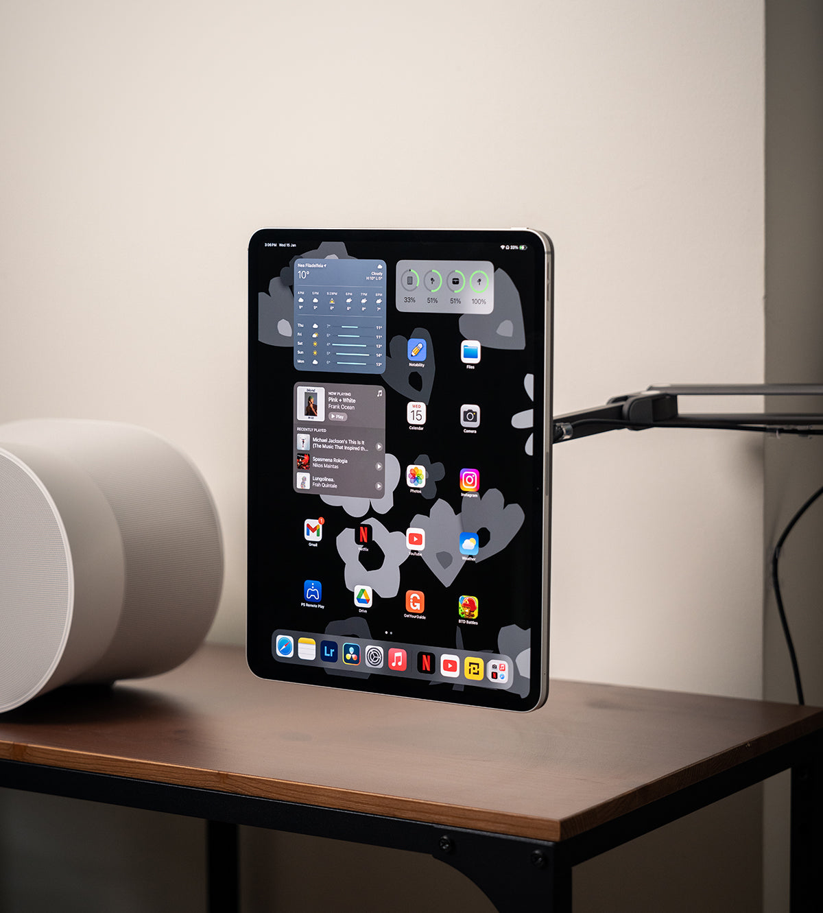 Magnetický nabíjecí stojan pro iPad na stěnu KUXIU X36W Pro MAX