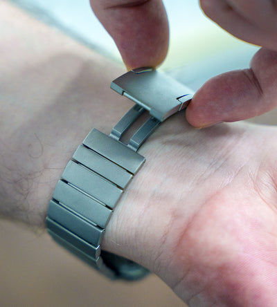 KUXIU Czysta obrączka tytanowa do Apple Watch