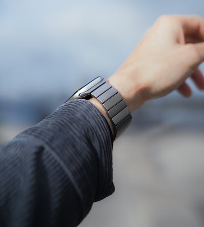 KUXIU Czysta obrączka tytanowa do Apple Watch